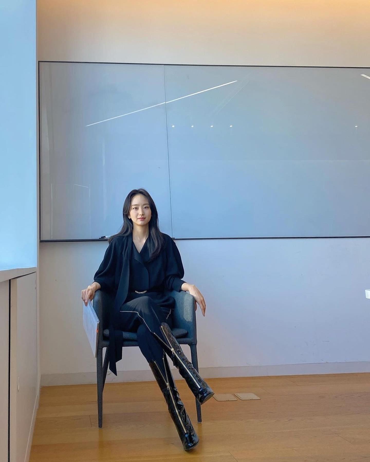 원진아 같은 이쁜 선배💕 이미지3