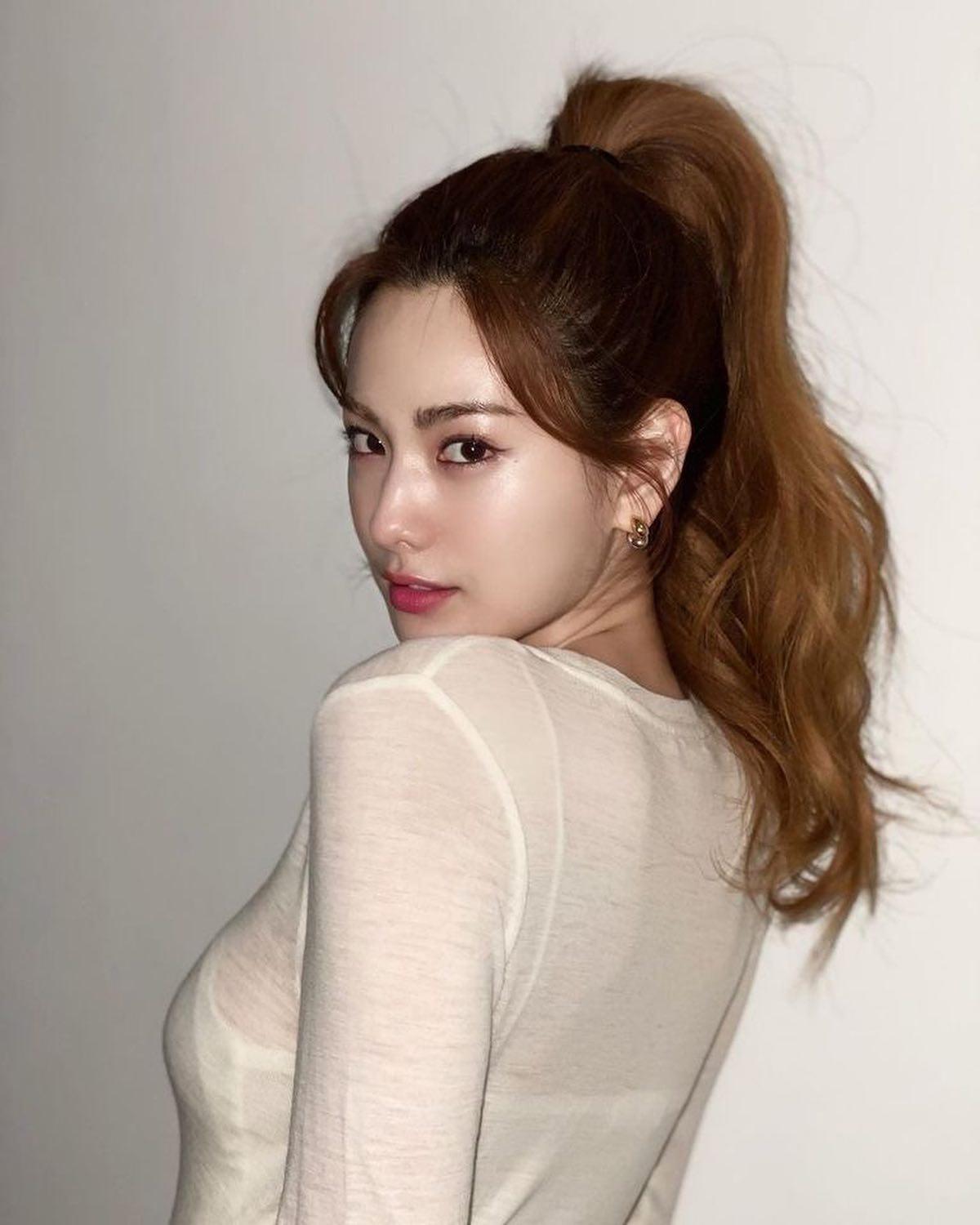 화보집 같은 나나의 피드♥️ 이미지