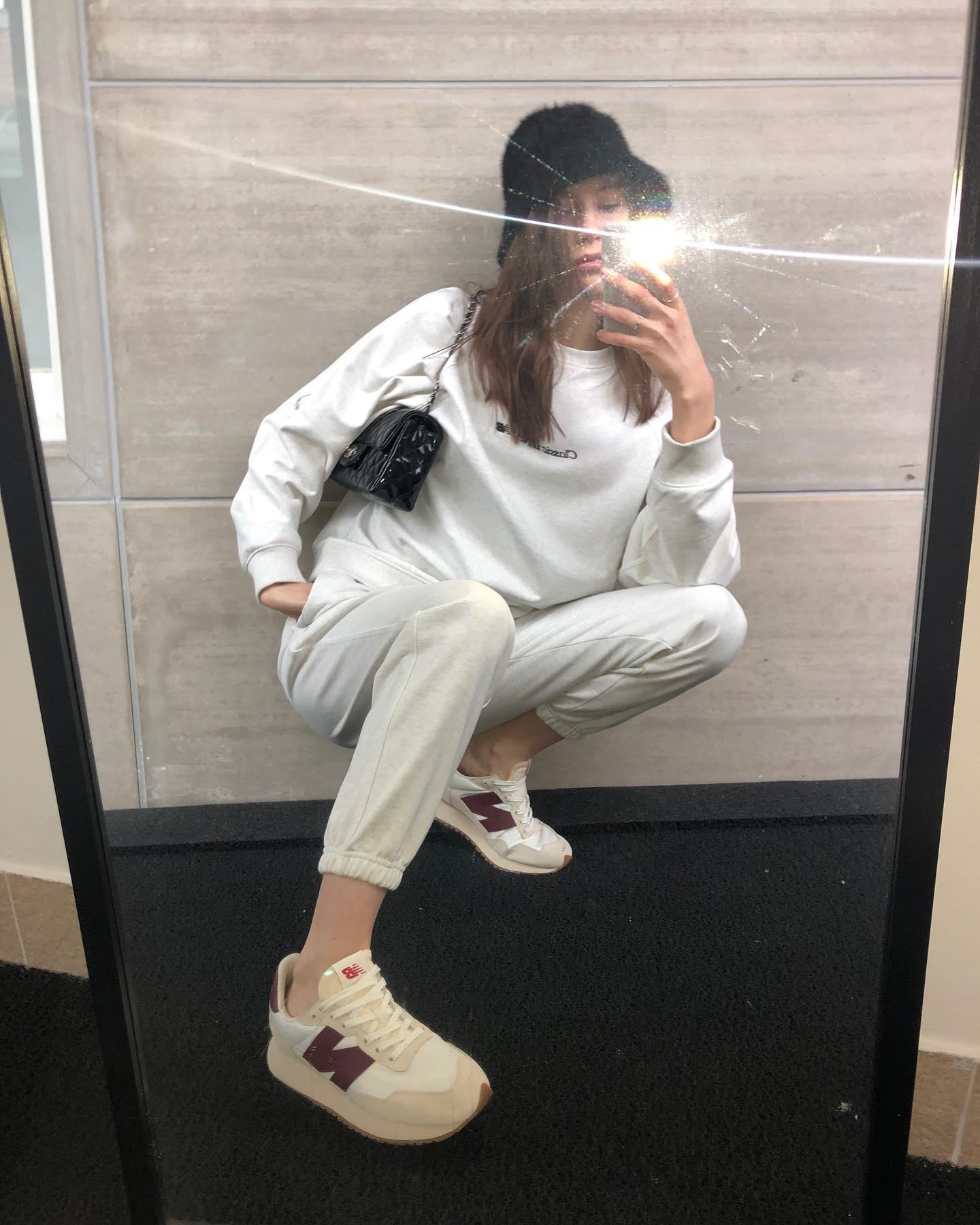 츄리닝에 꿀조합🤍❤️뉴발237 이미지