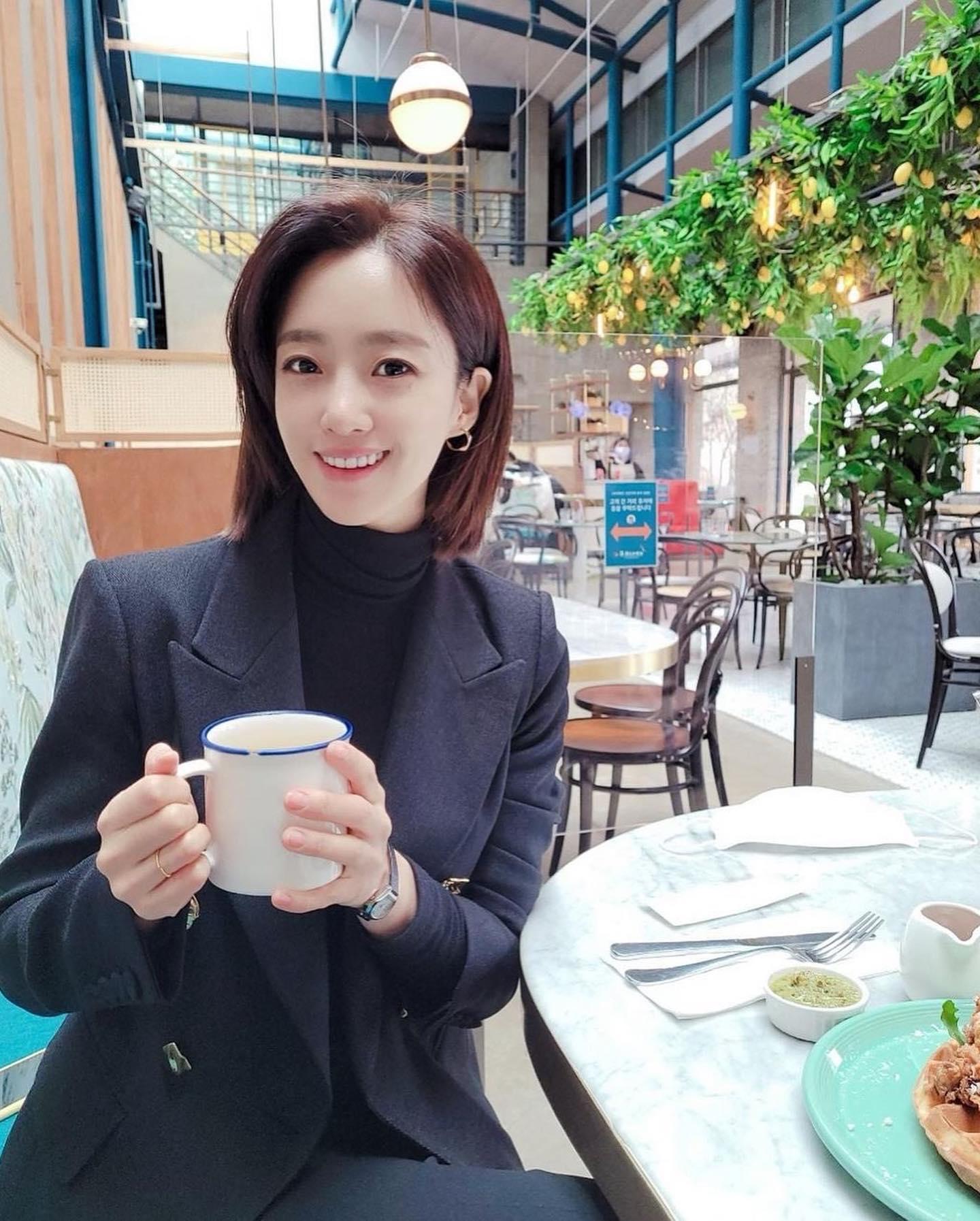 갈수록 청순해지는 함은정💛 이미지2