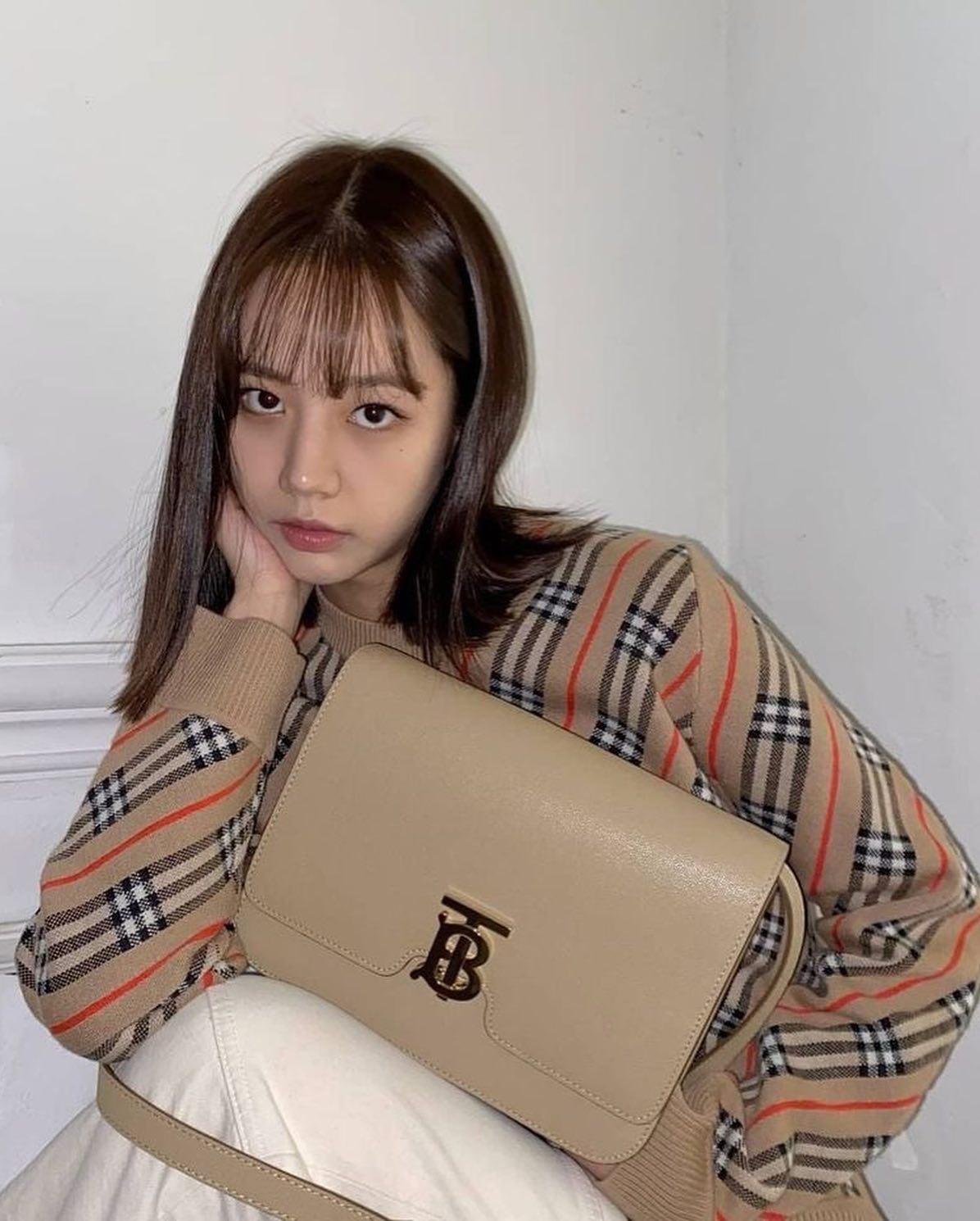 스타일도 털털 발랄한 혜리✌🏻 이미지