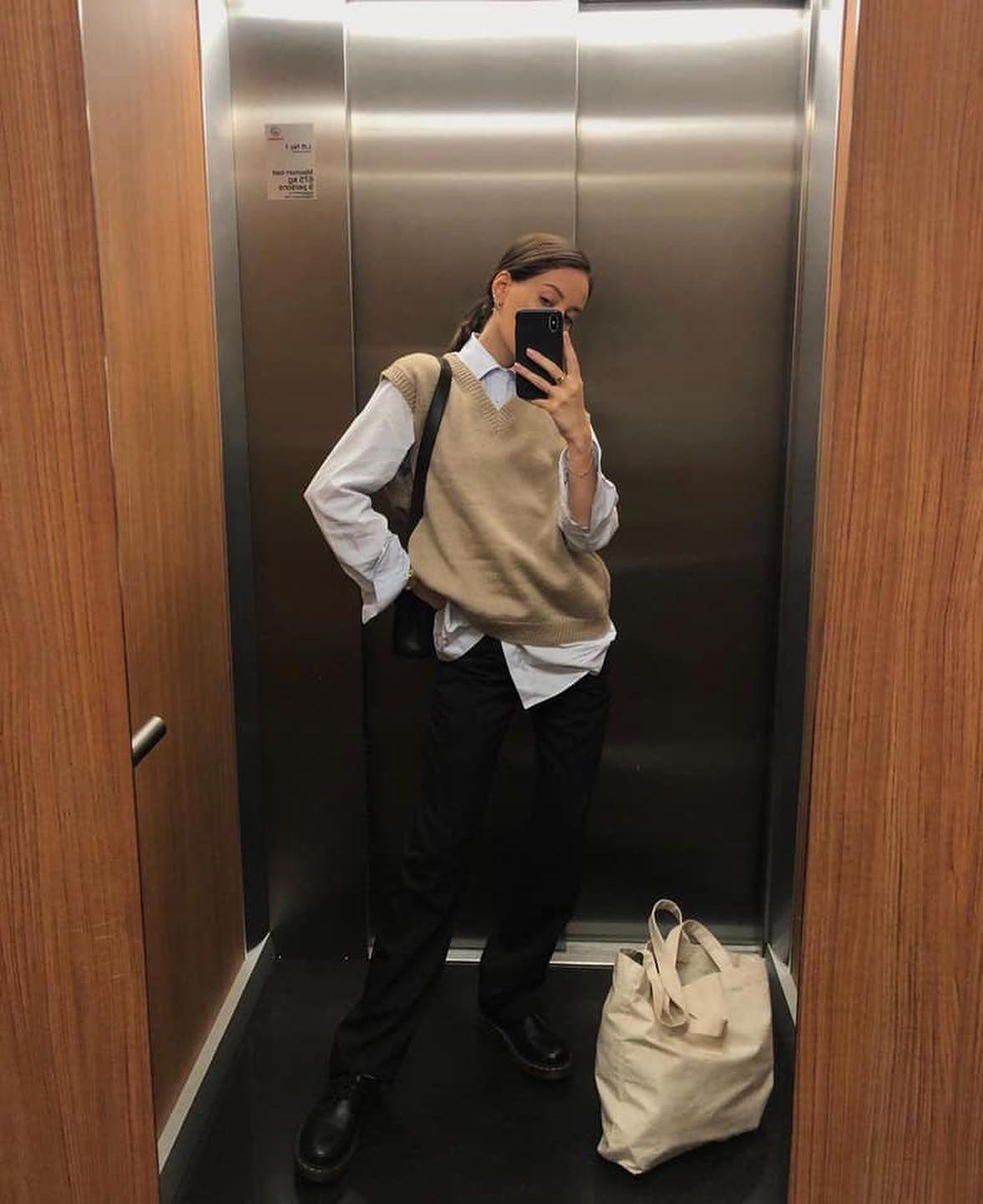 니트와 셔츠의 콜라보👔🧶 이미지