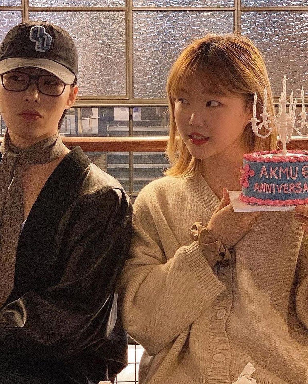찐남매 악뮤의 스타일링👫✨ 이미지6