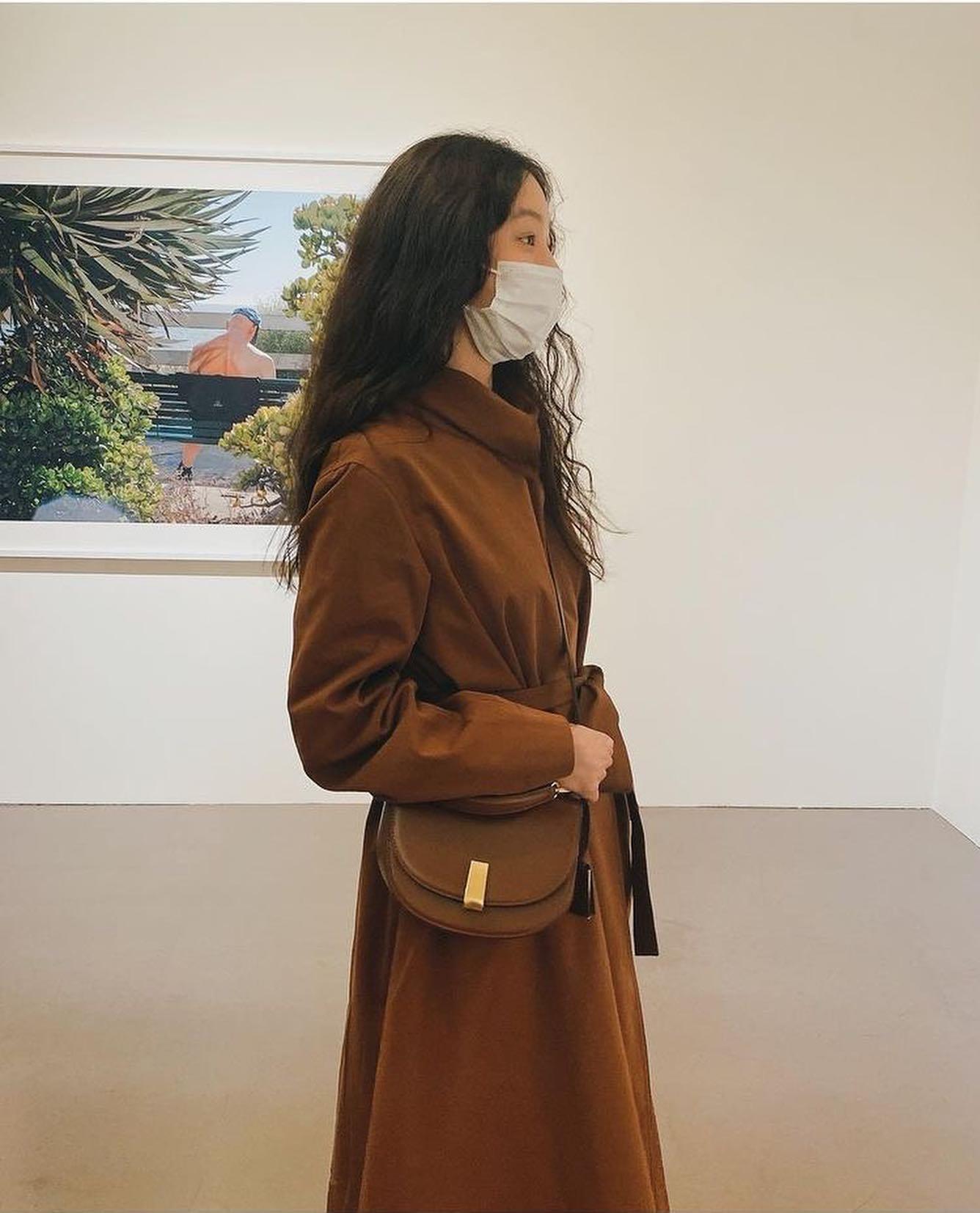 예쁜 옷 한가득🤎려원 언니룩 이미지