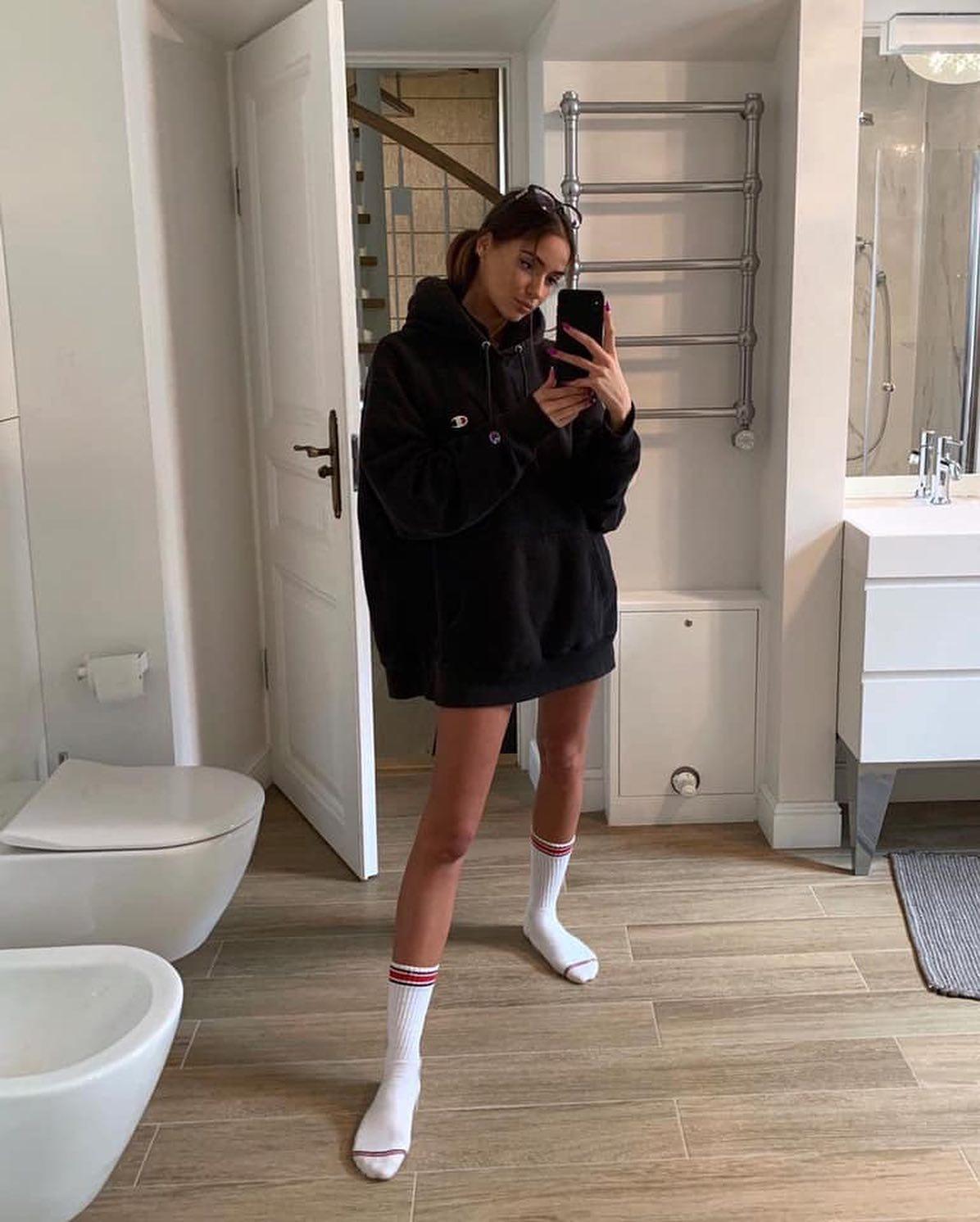 박시핏으로 여리여리하게💛 이미지