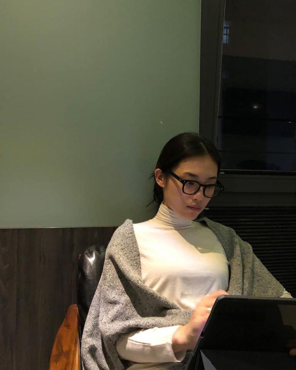 목폴라로 분위기 챙기기☕️🤍 이미지