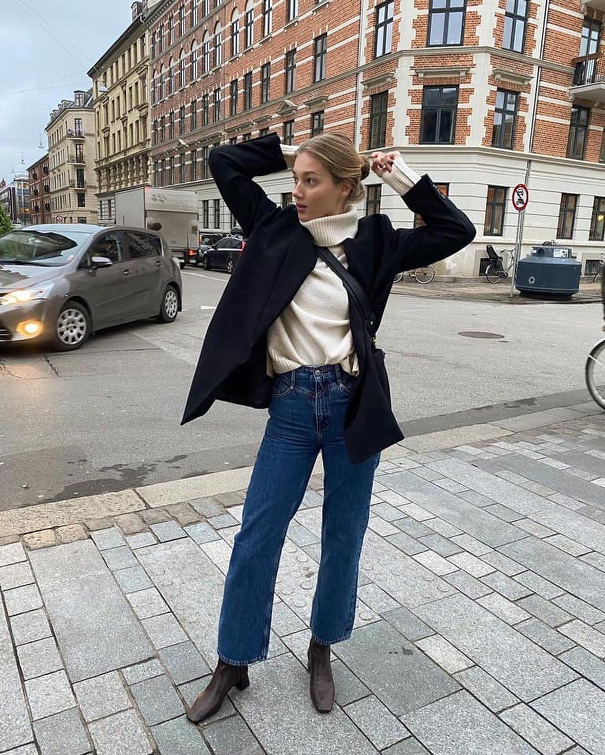 목폴라로 분위기 챙기기☕️🤍 이미지5
