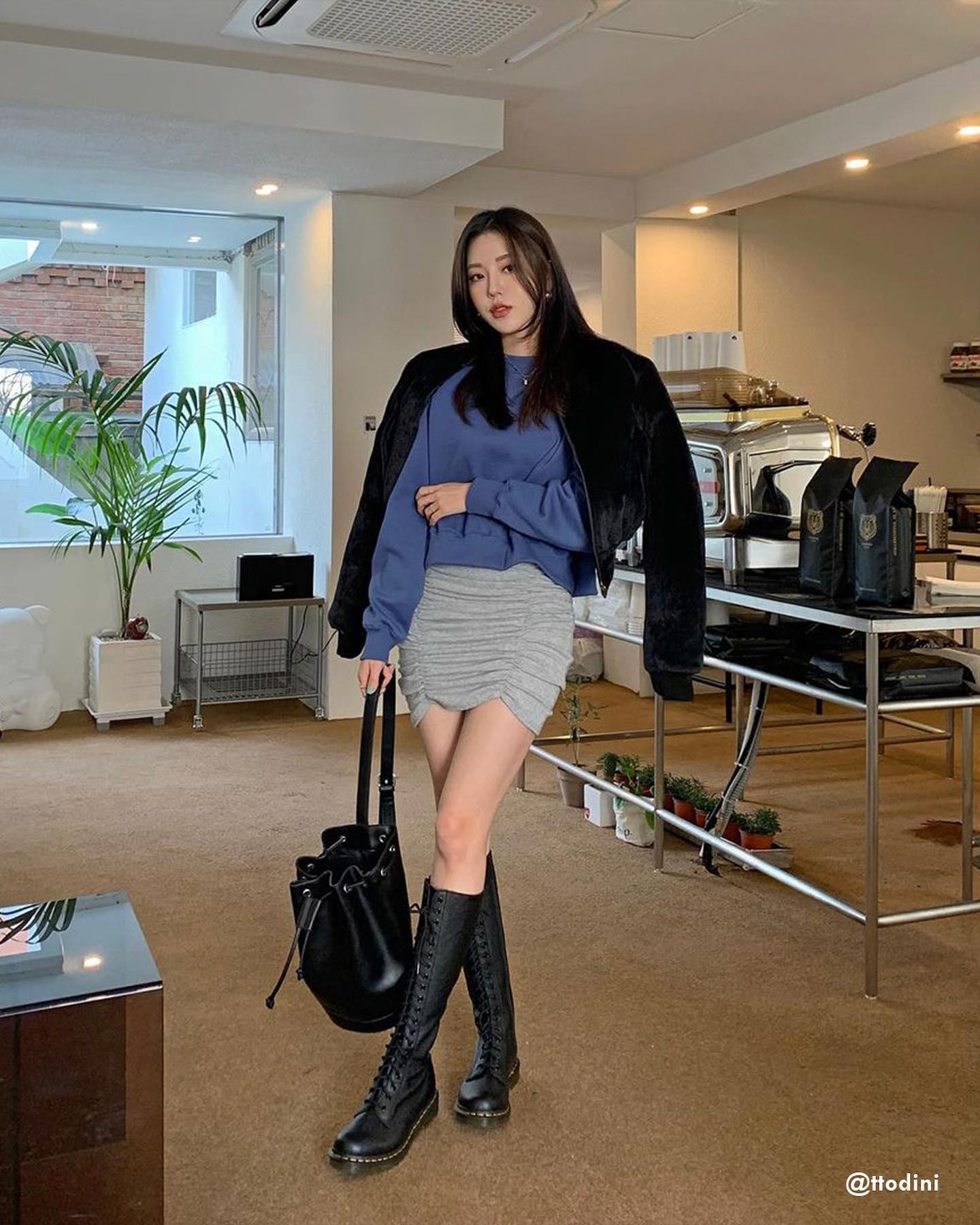 롱부츠는 요렇게👢🔥@신어
다리 길어보이는 코디🖤 #광고 #닥터마틴 이미지