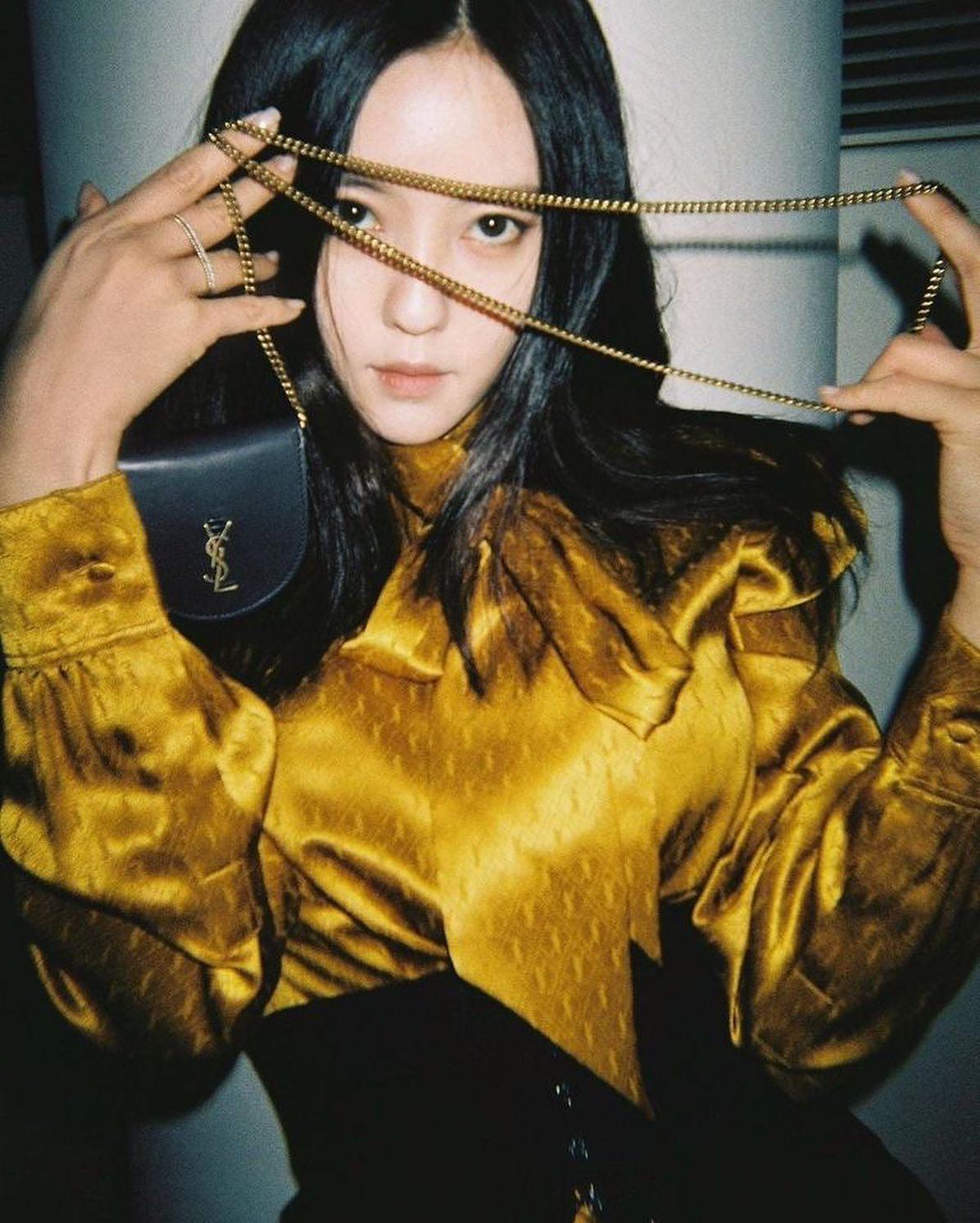 옷들이 효민빨 받는 중❤️💛 이미지9