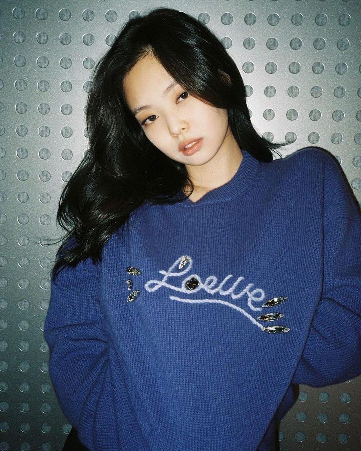 통장에 해로운 로에베 니트❣️ 이미지