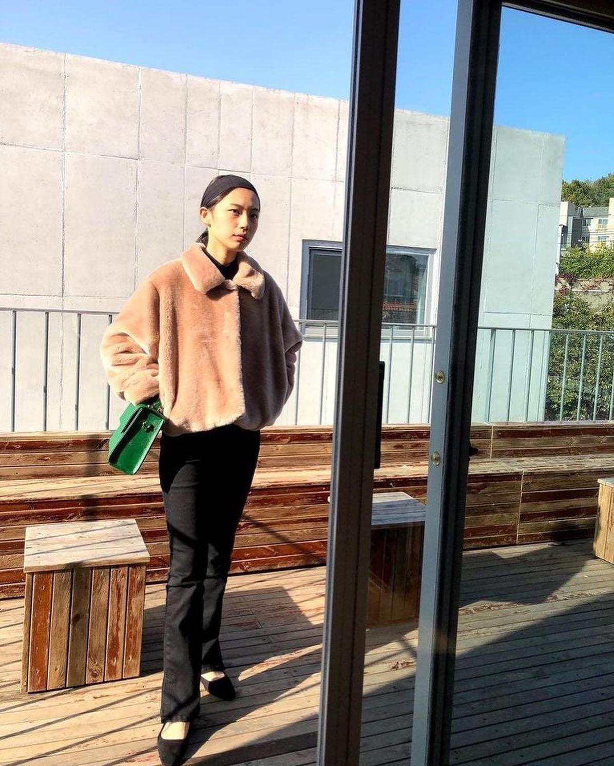 이진하의 무채색 스타일링🤎⁣⁣ 이미지3