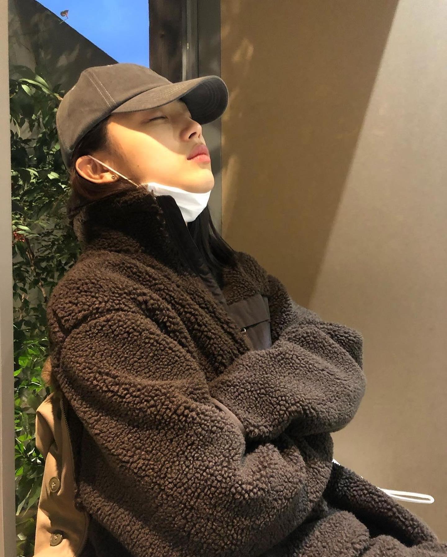 이진하의 무채색 스타일링🤎⁣⁣ 이미지4