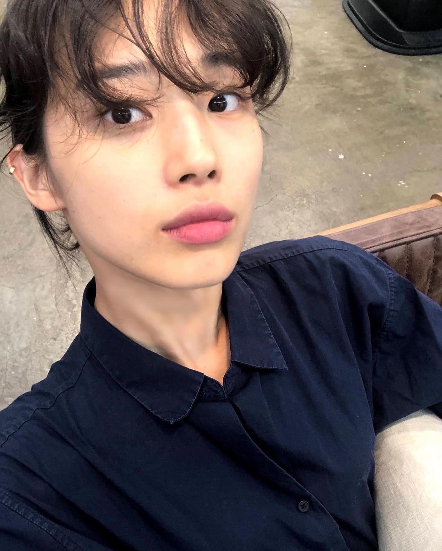 이진하의 무채색 스타일링🤎⁣⁣ 이미지7