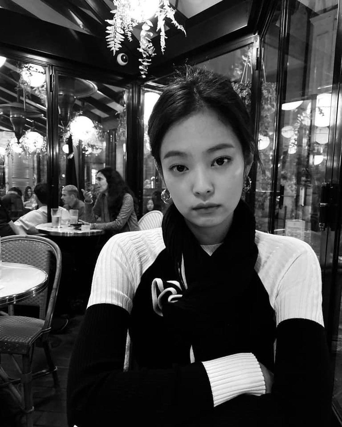 머플러 코디는 제니@참고🧣🖤 이미지