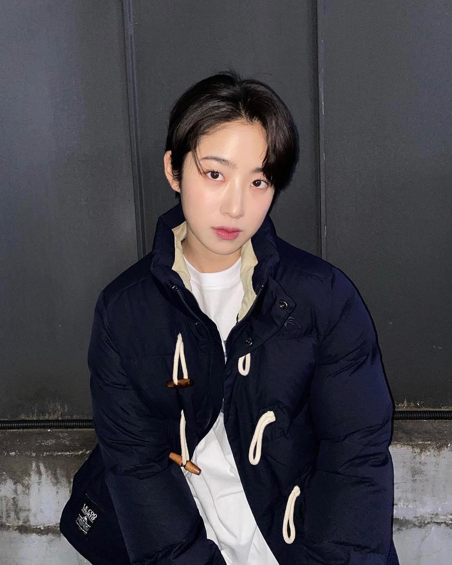 겸댕 장착하자🍡💙떡볶이 패딩 이미지