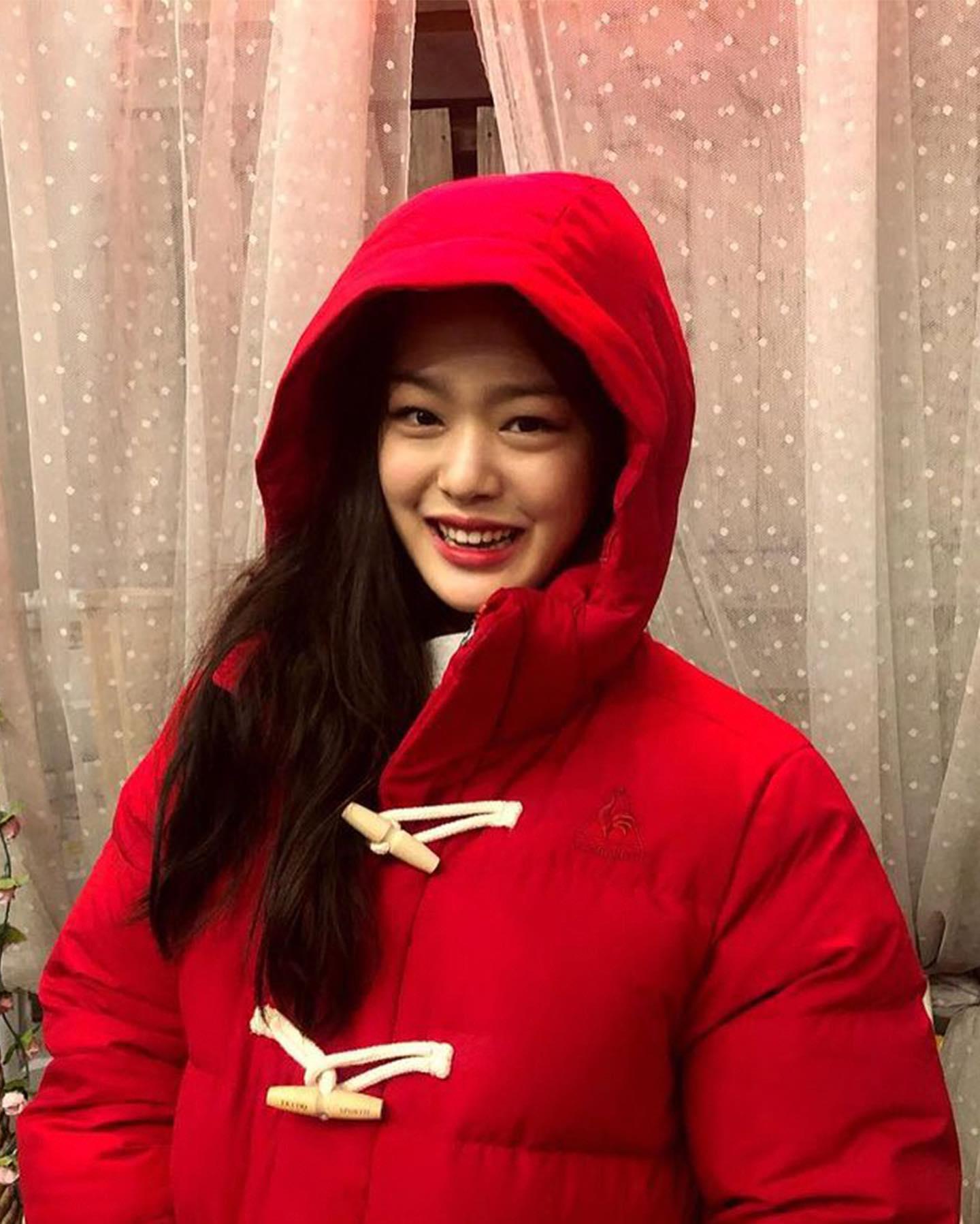 겸댕 장착하자🍡💙떡볶이 패딩 이미지