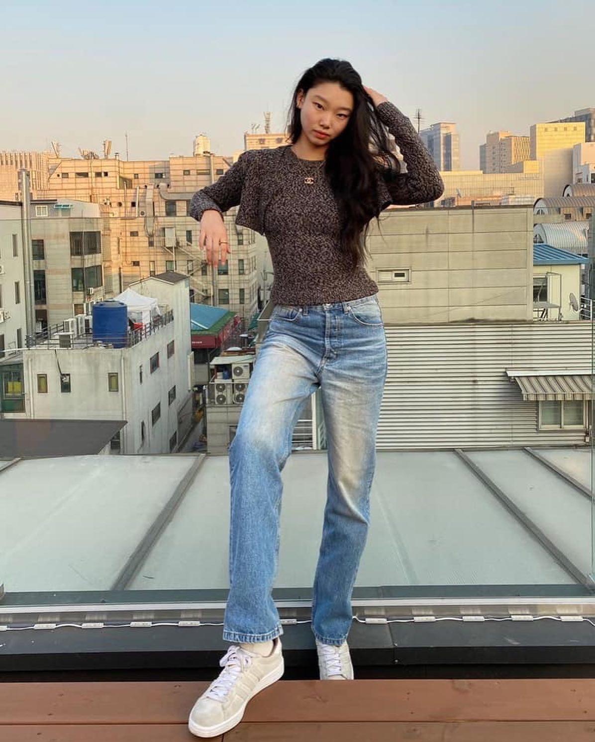 세련된 브라운 톤 코디🤎 이미지