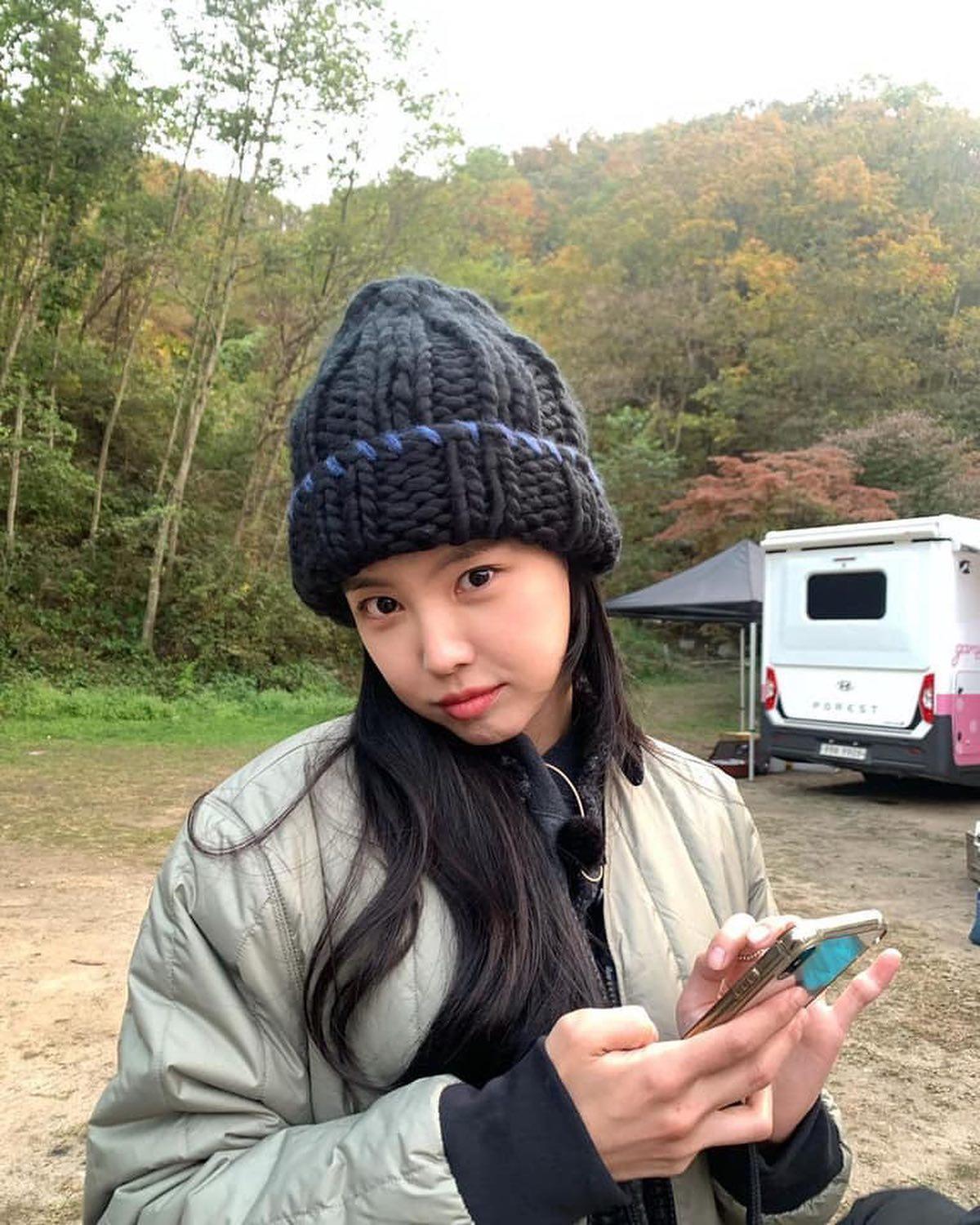 도톰 비니로 따뜻하게🧶🖤 이미지