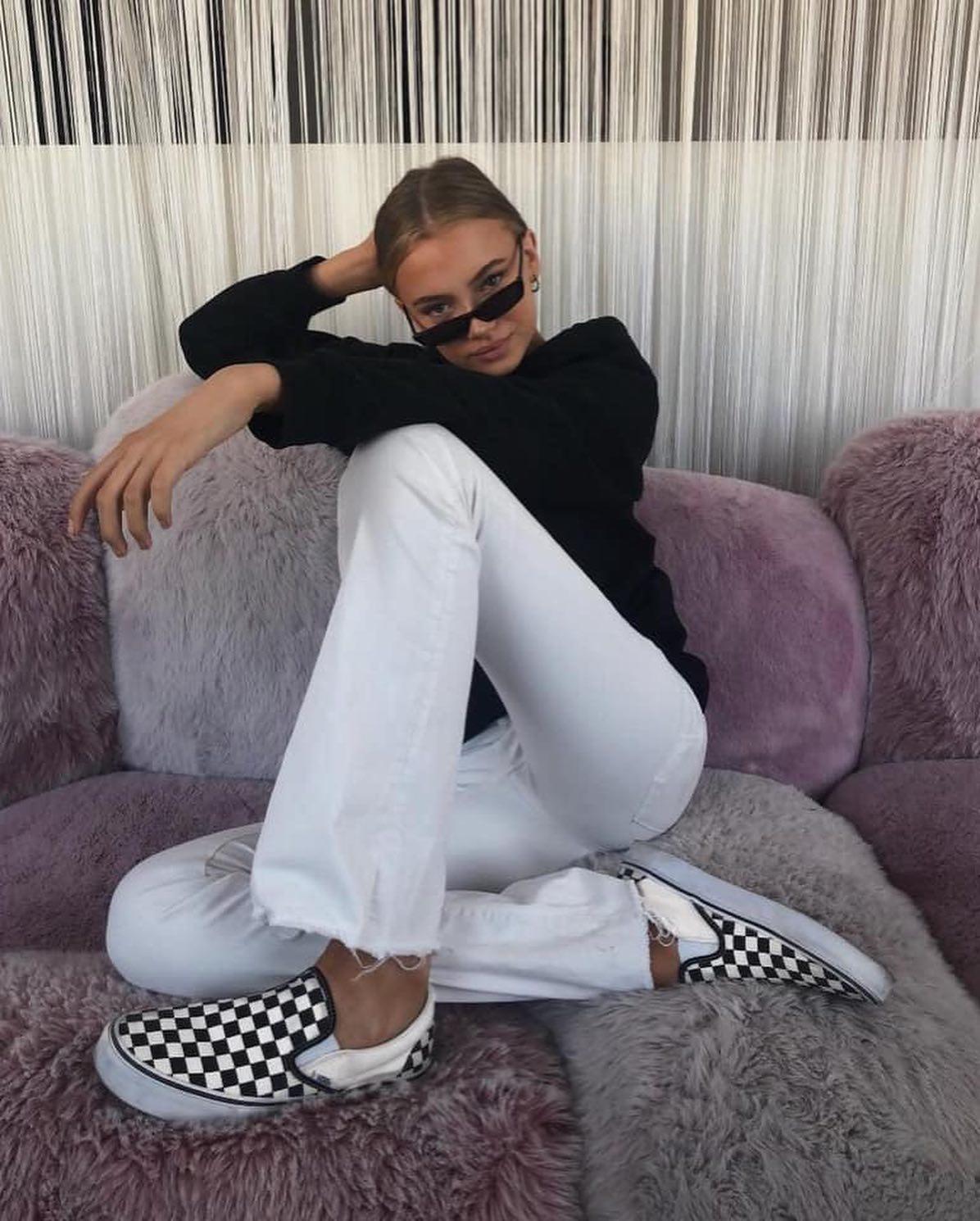 빨간국물 주의🙊화이트 팬츠🤍 이미지