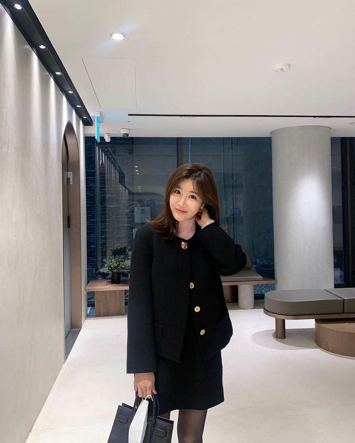 해리언니 스타일링⁣ 참고하자👀⁣ 이미지