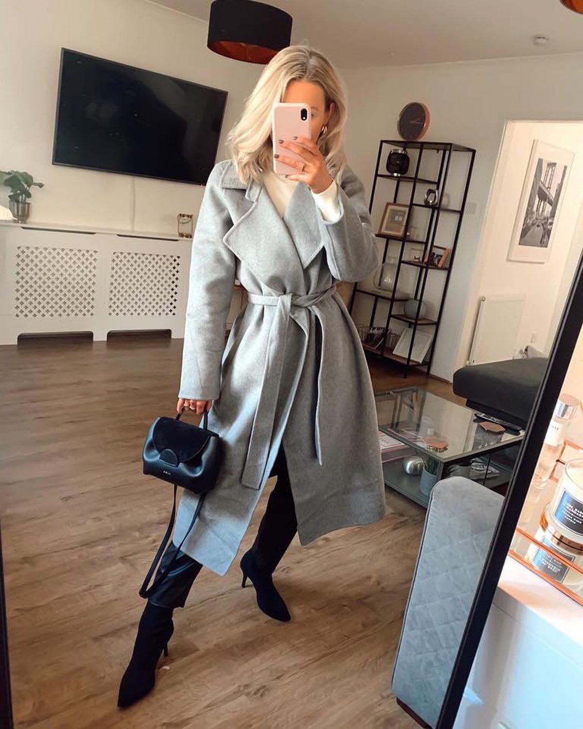 기본은 간다는 회색코트😎☕️ 이미지