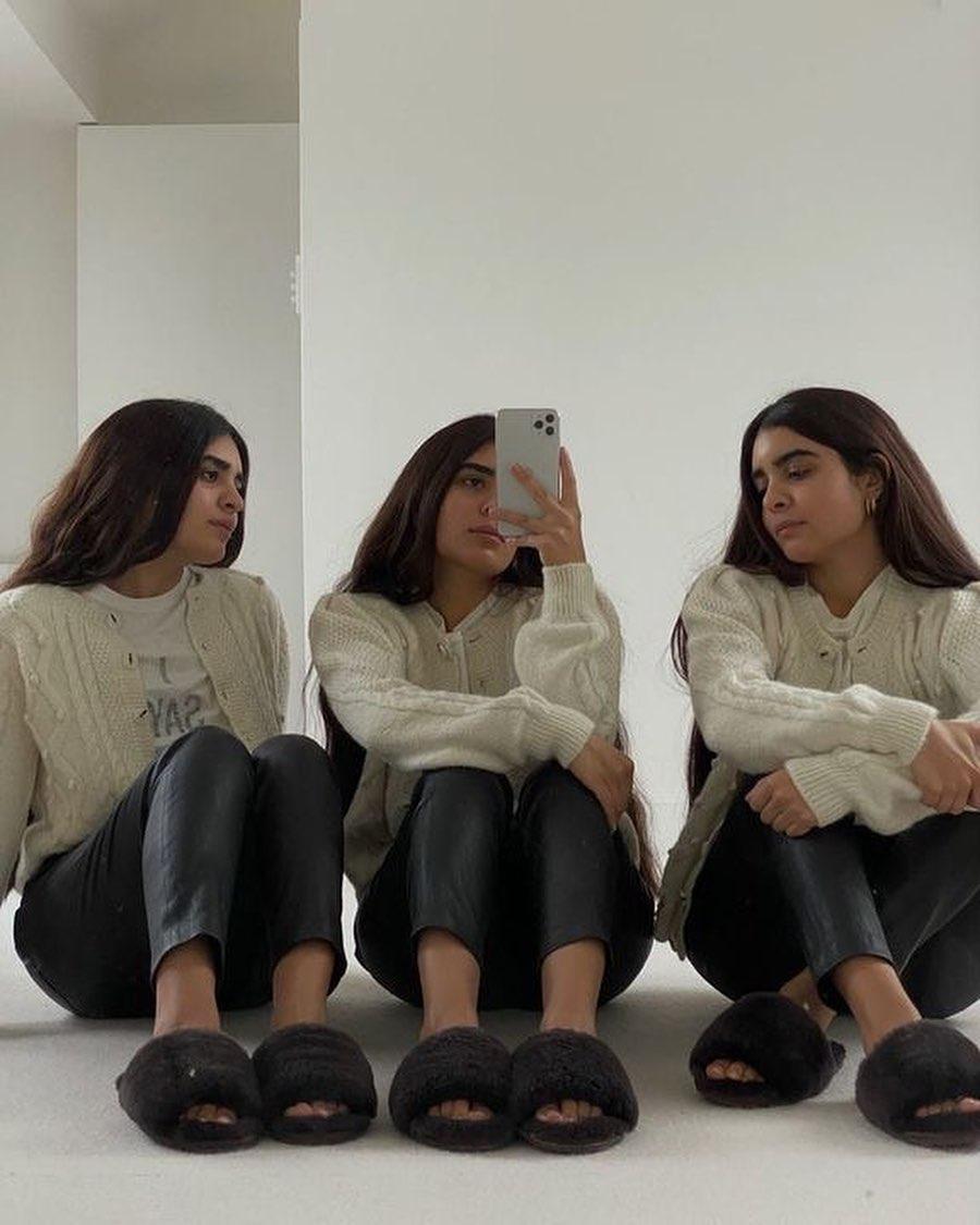 세 자매의 감각적인 시밀러룩👩‍👩‍👧 이미지