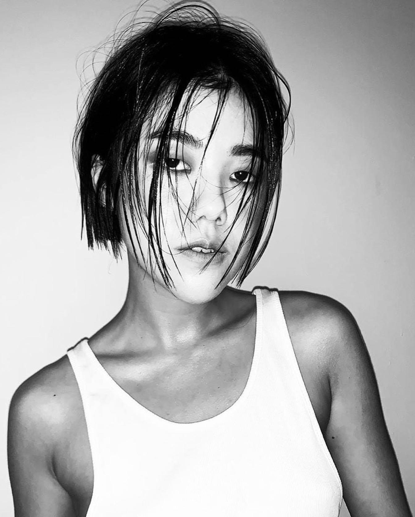 카리스마 최고🖤새소년 황소윤 이미지4