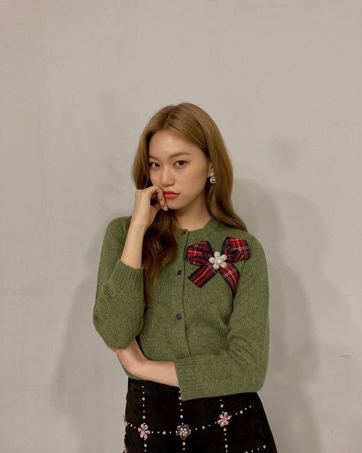 나 언니땜에 탈색뽐뿌와,,🥺 이미지