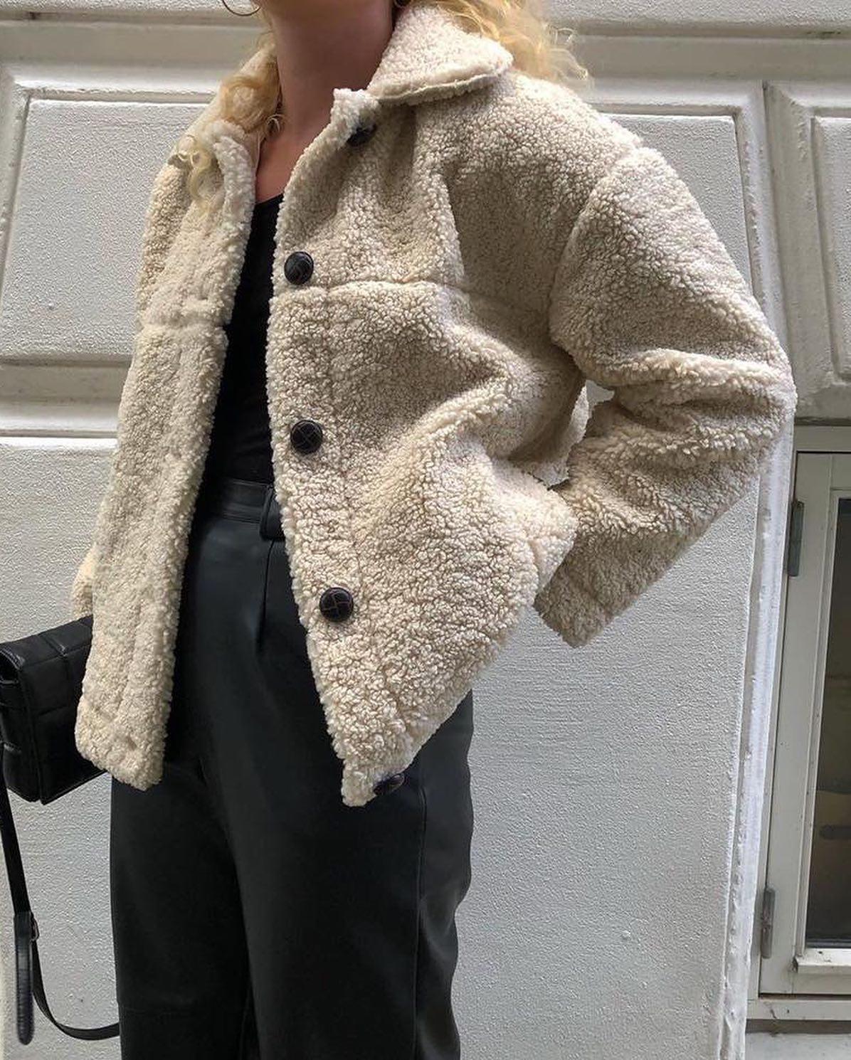 올겨울 입을 뽀글이 준비🐶🖤 이미지