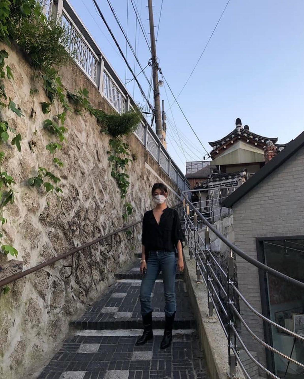스키니는 이제 클래식👻🖤 이미지4