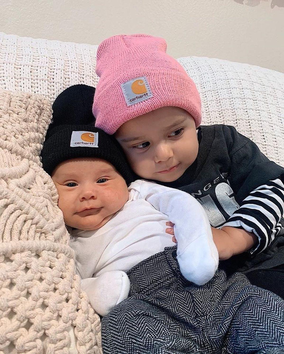 칼하트 비니로 조카사랑👶🏻💕 이미지