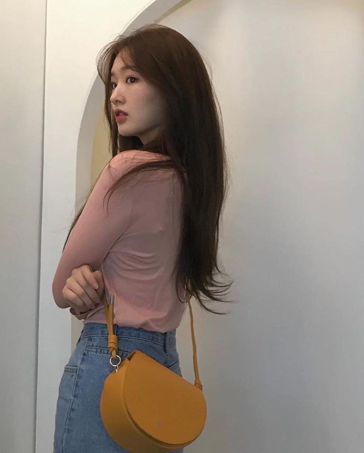기본티로 여리여리 느낌😍 이미지3