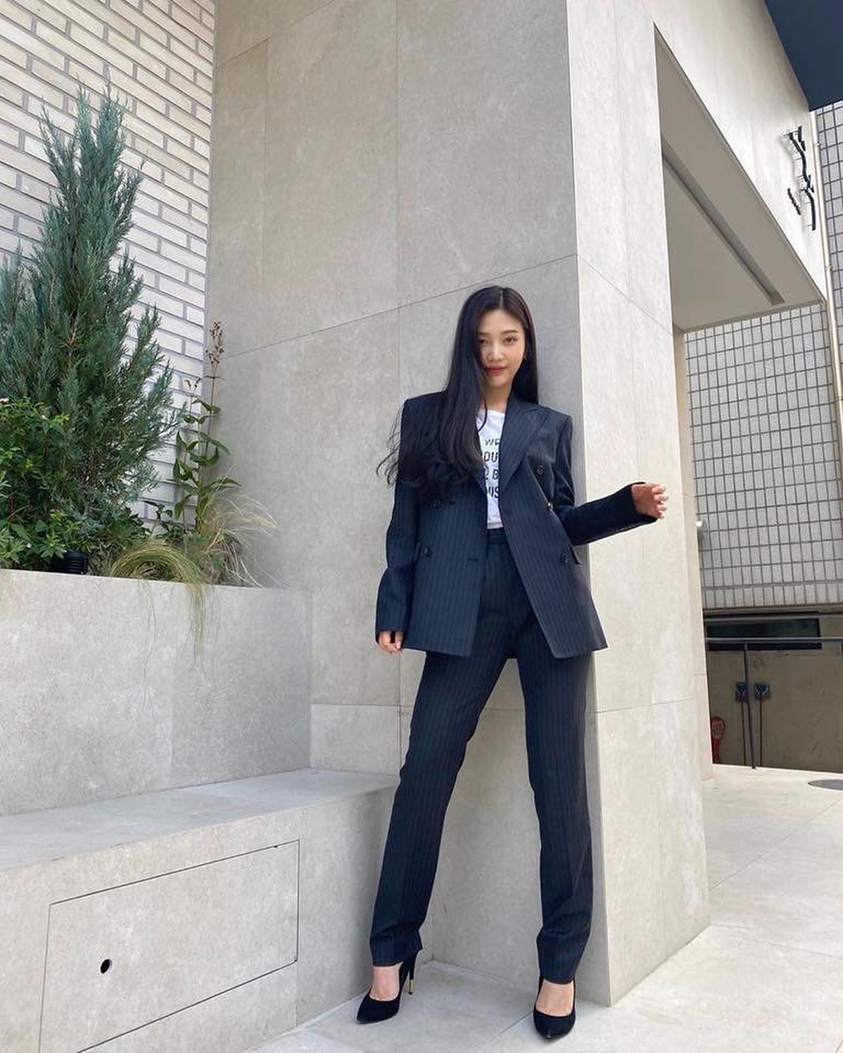 매끈한 스틸레토 힐 보면 좋아🥰 이미지