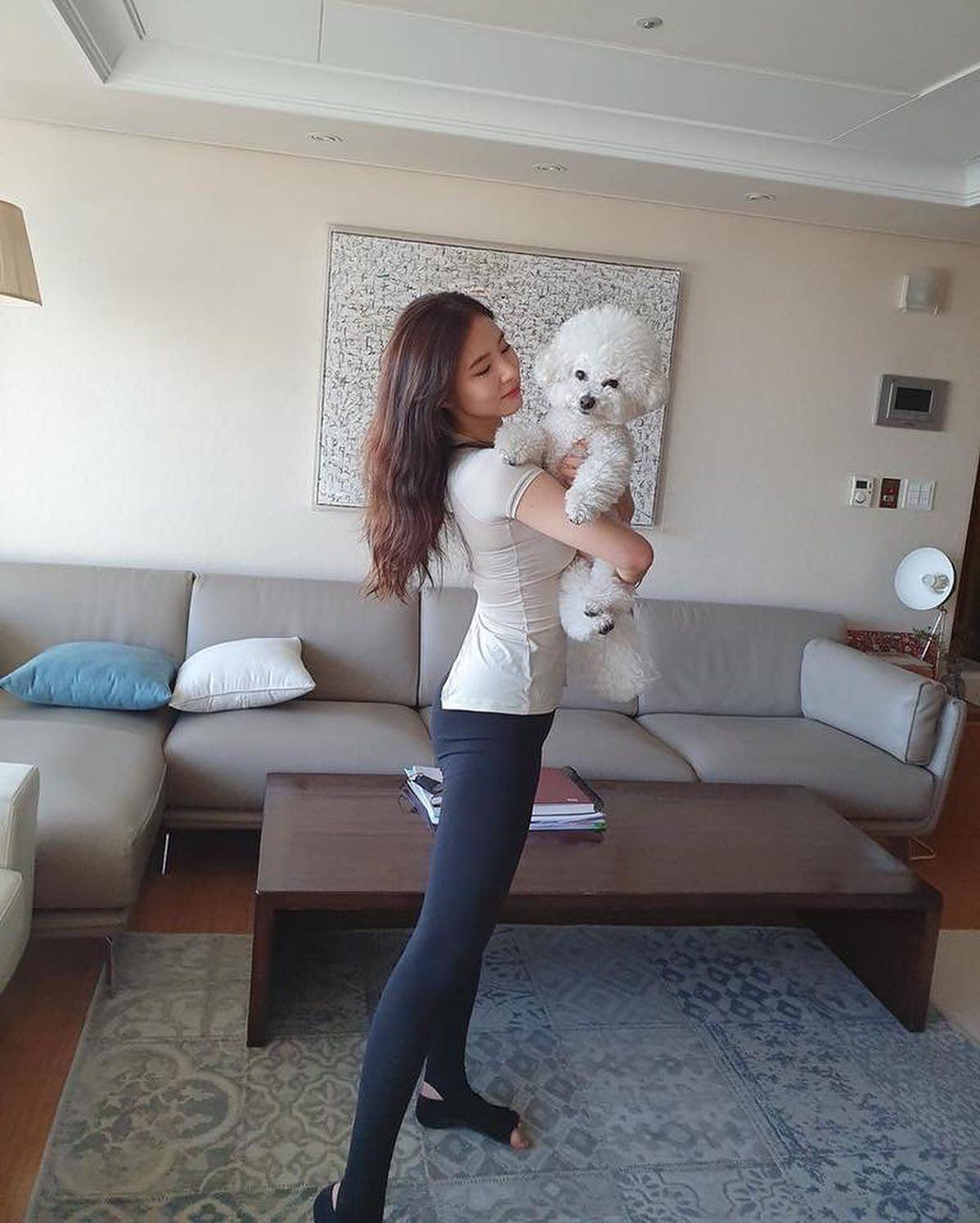 주인 닮아 멋진 댕댕이들🐶🖤 이미지