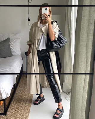 블랙부터 도전🖤 가죽바지 이미지