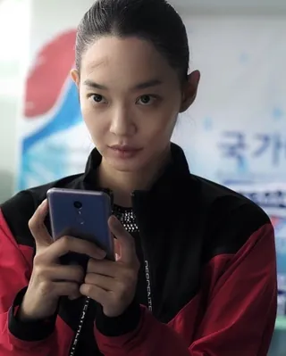 컴백 기다려지는 신민아 근황🖤 이미지