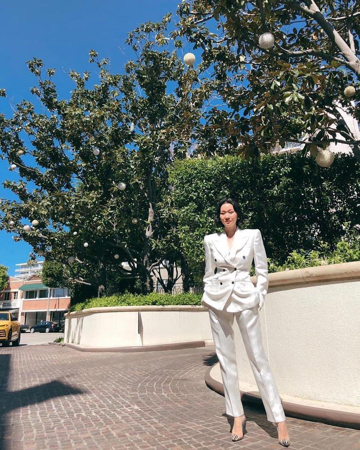 수트 셋업이 기다리고 있어요🤍 이미지