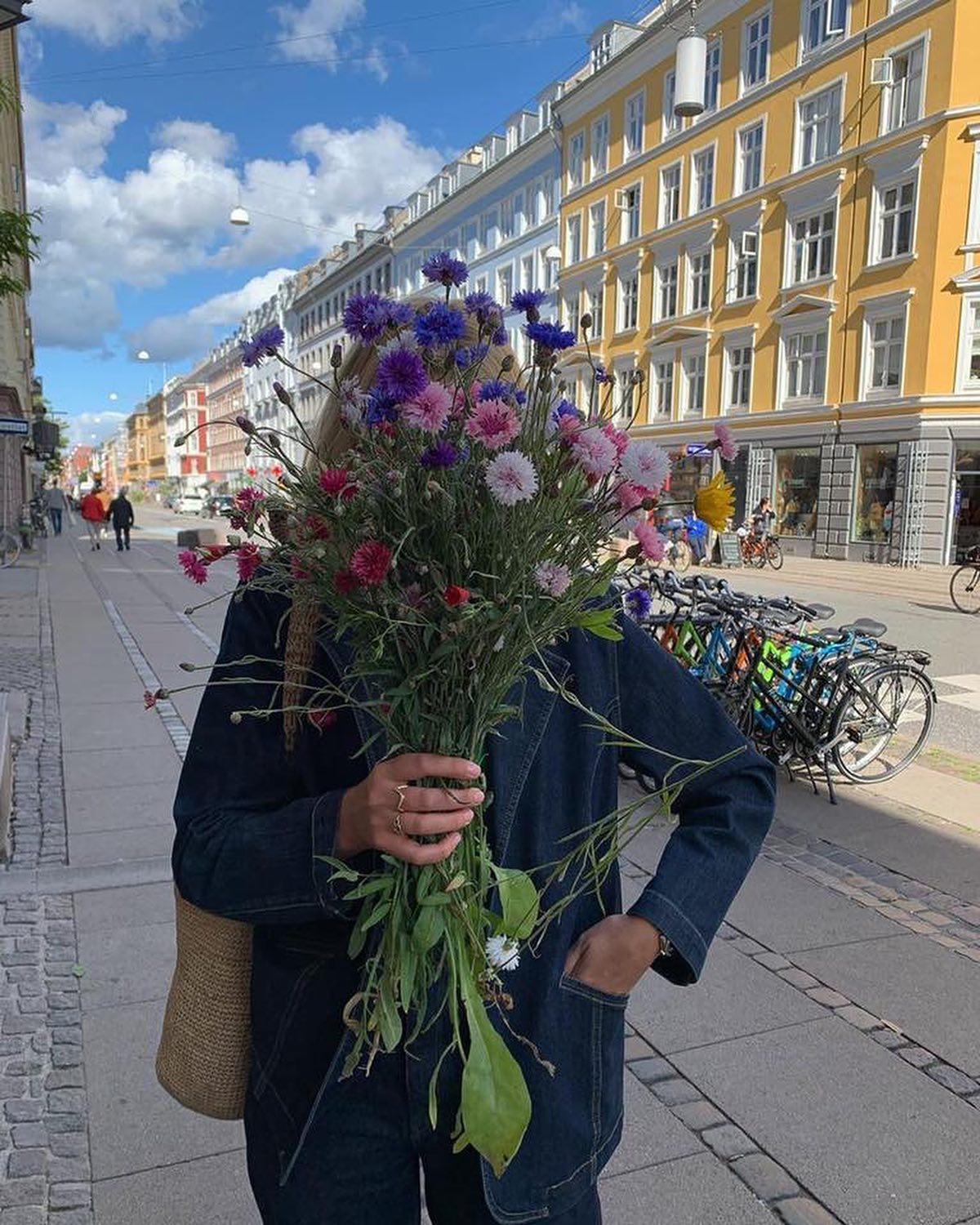일상에 꽃이 자리잡은 순간들💐 이미지