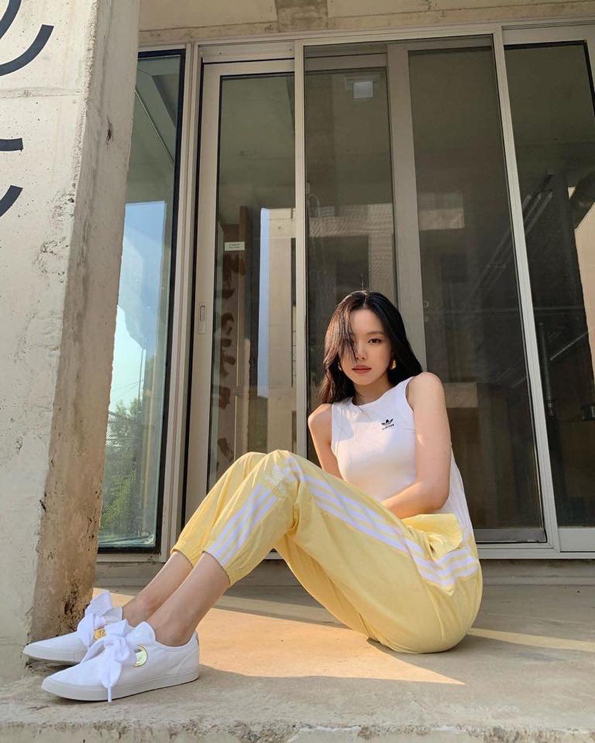 내 몸에 좋은 트레이닝복🏸💛 이미지