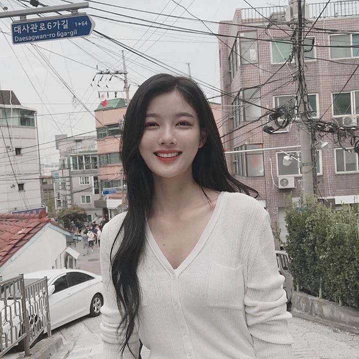옷도 잘입는 김유정 과즙미❤️ 이미지7