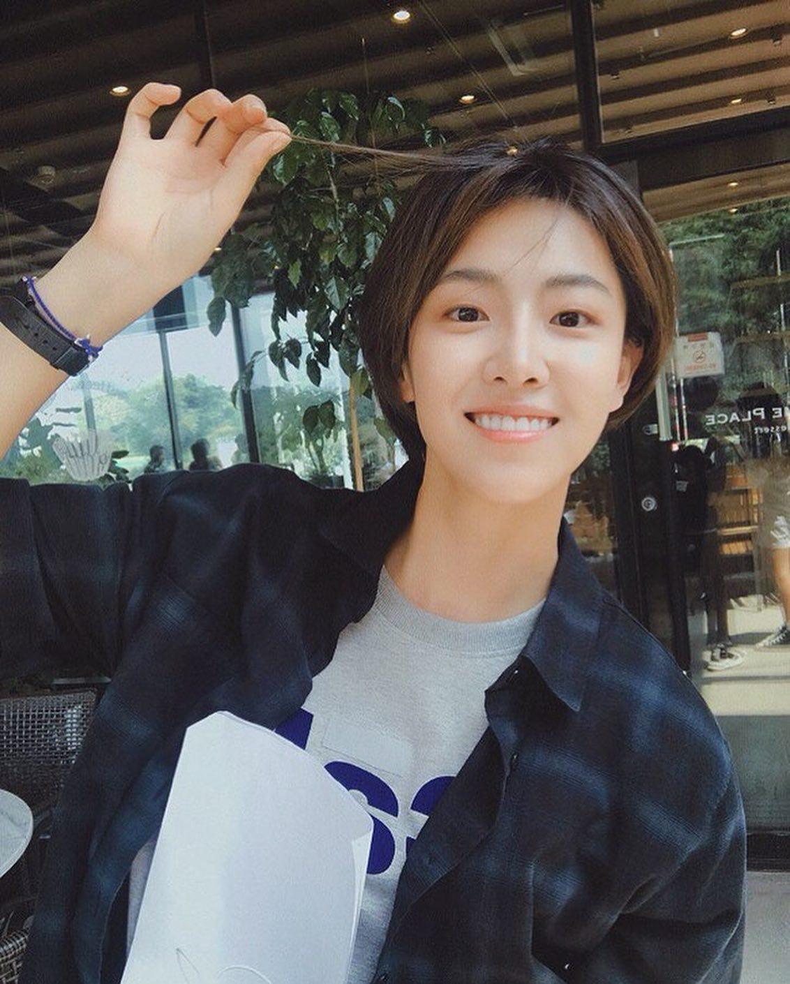숏컷 @자극언니❤️💇🏻‍♀️배다빈 이미지5
