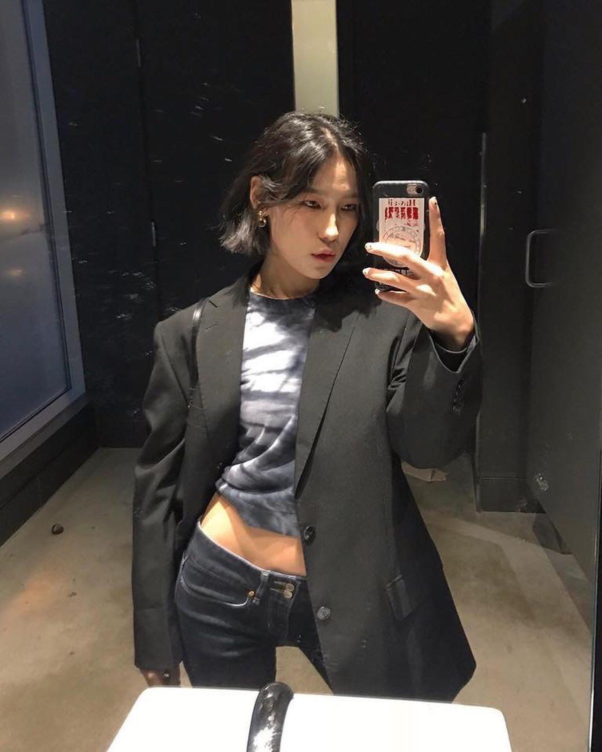가을 다가오니까 톤다운🧡🖤 이미지