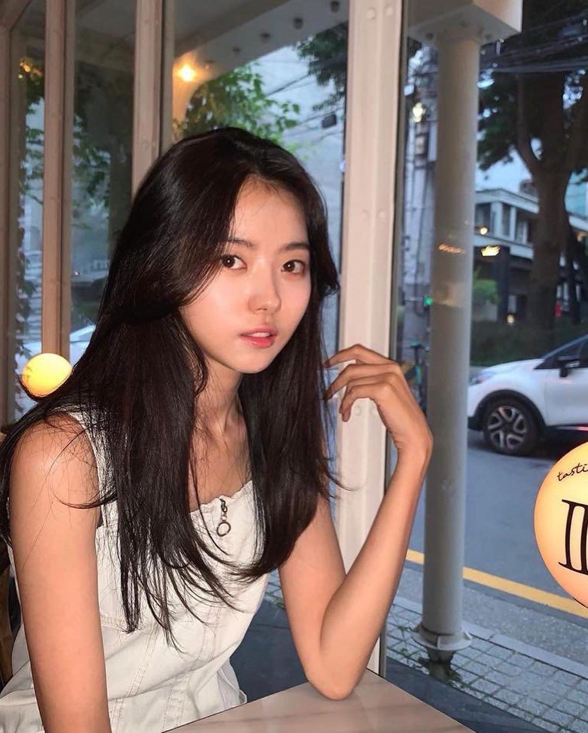 시크 매력이 줄줄 임나영😎🖤 이미지6