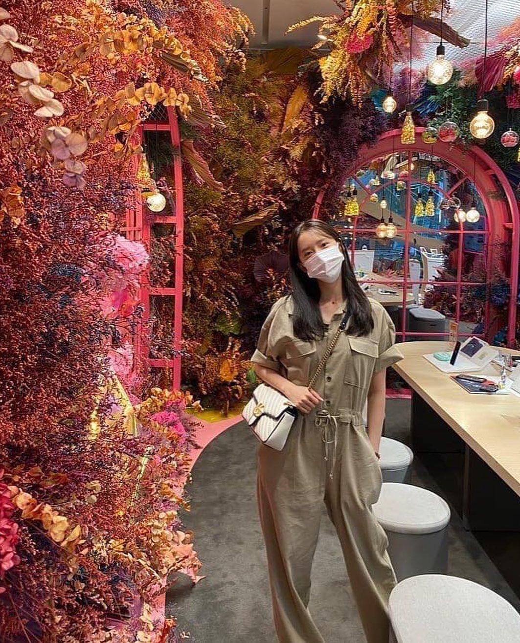 로고자체가 포인트지❤️🖤 이미지