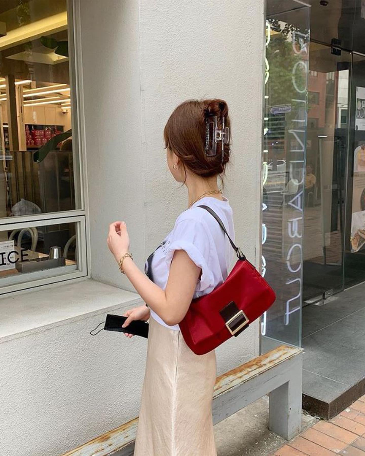 여름은 가벼운🔥❤️@숄더래 이미지