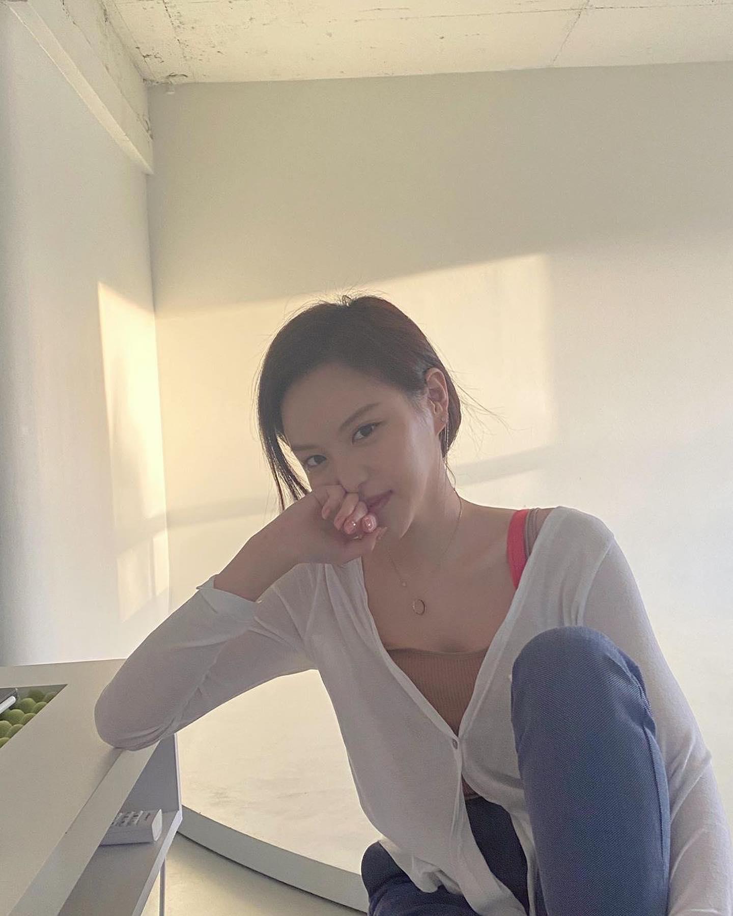 몽환적 분위기의 배우 이열음💟 이미지