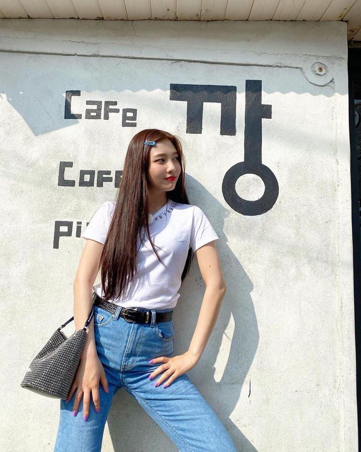 옷장 속 청량 블루 꺼내입기🐳 이미지