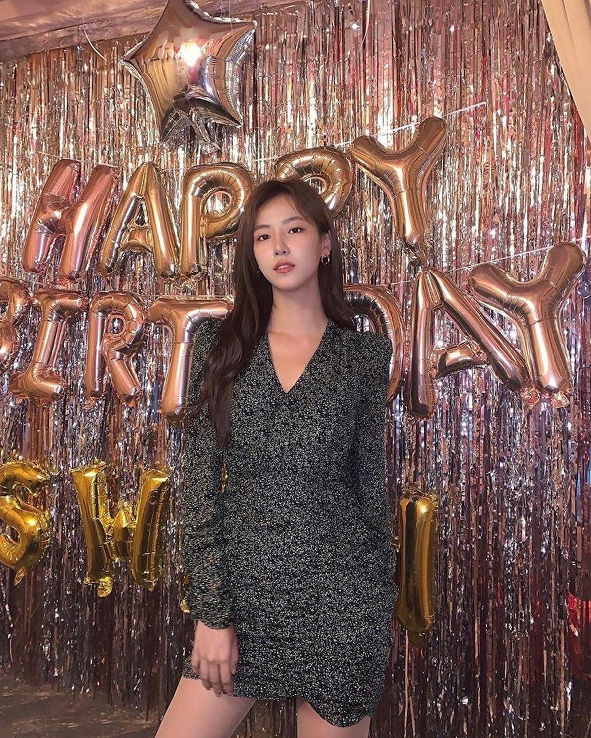 무더위에도 빛나는 룩💛배다빈 이미지4