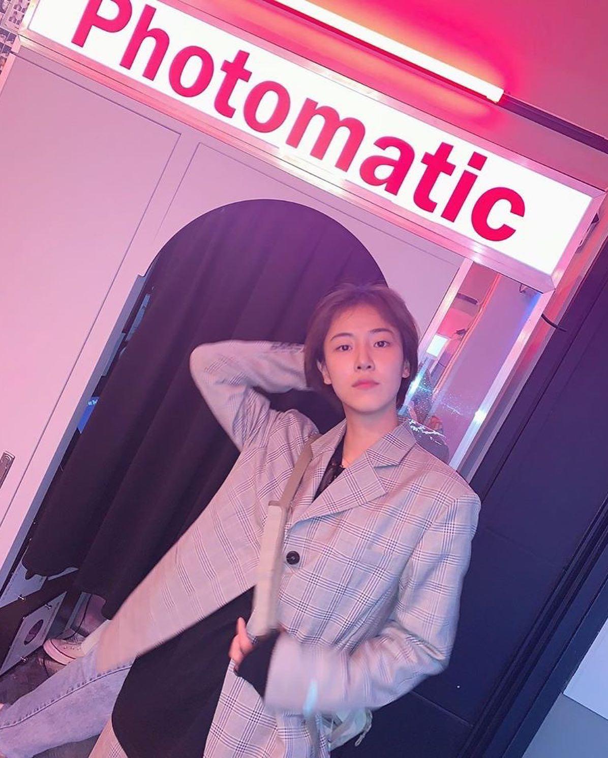 무더위에도 빛나는 룩💛배다빈 이미지9