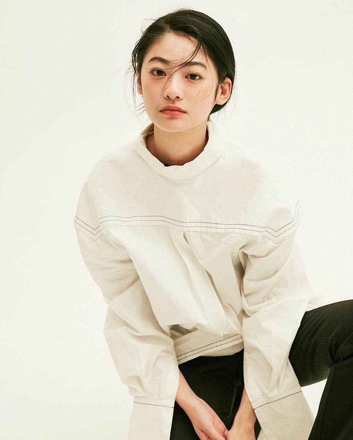 청량감 넘치는💙이보영 스타일 이미지9